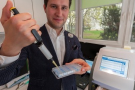 The new method of analysis in record high speed DNA assay device